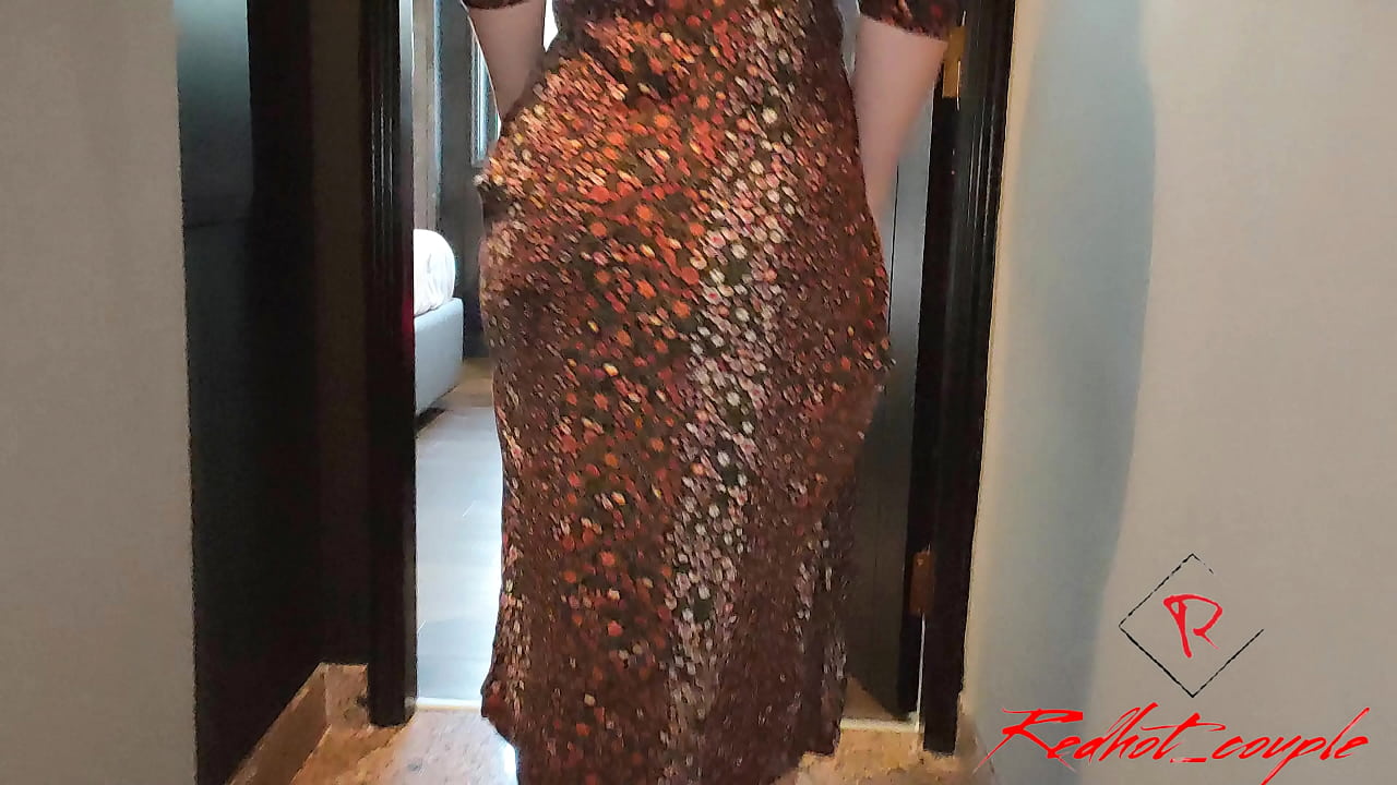 Pacar seksi dan bergairah mandi lalu mengajakku bercinta!